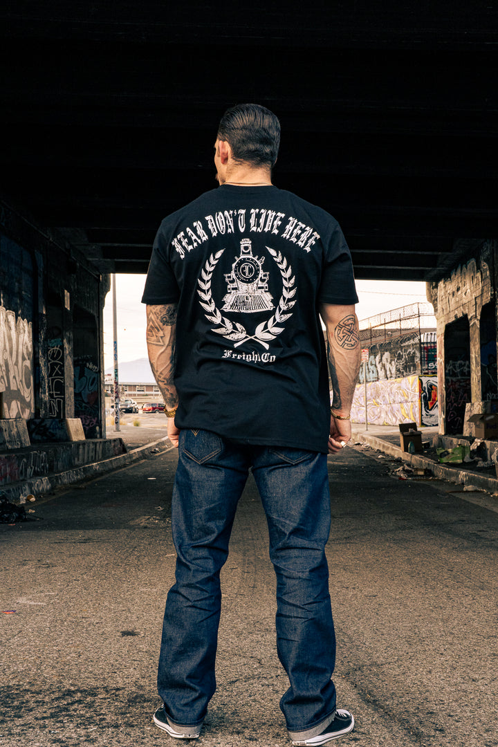 "FEAR DON'T LIVE HERE" T-Shirt